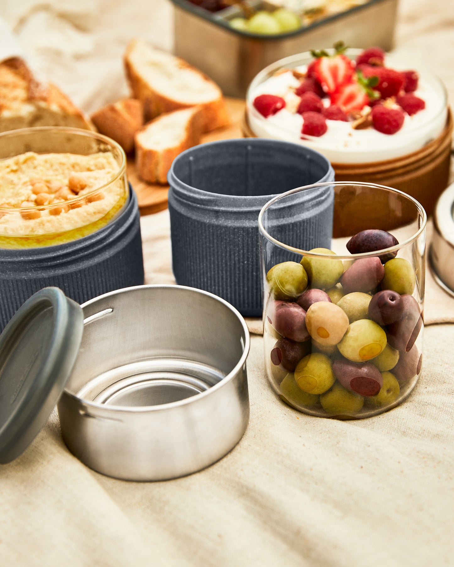 GLASS LUNCH POT