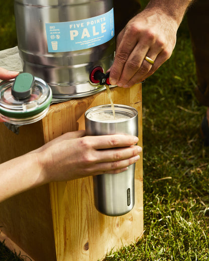 Insulated tumbler keeps beer fresh and cold